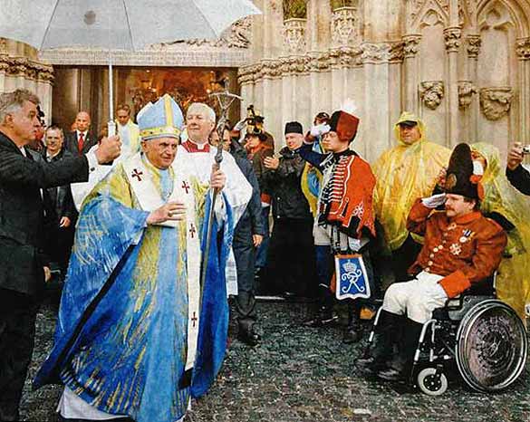 TEWO spoke guards for wheelchairs with Pope Benedict XVI
